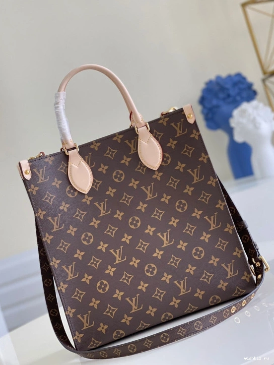 WIS PETIT SAC PLAT LOUIS VUITTON 1205